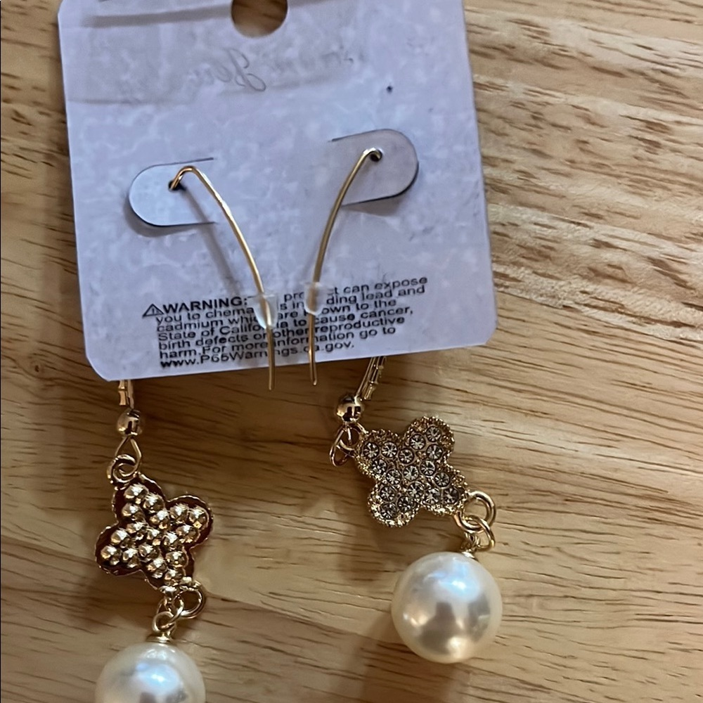 6/$25 Fashion Jewelry Gold and Pearl Drop Earrings - Picture 6 of 6